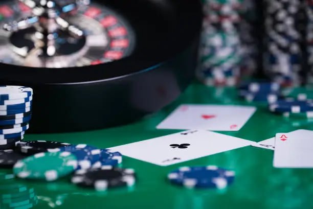 Blackjack 21 ကတ်ဂိမ်း — Dealer နှင့် ကစားခြင်း